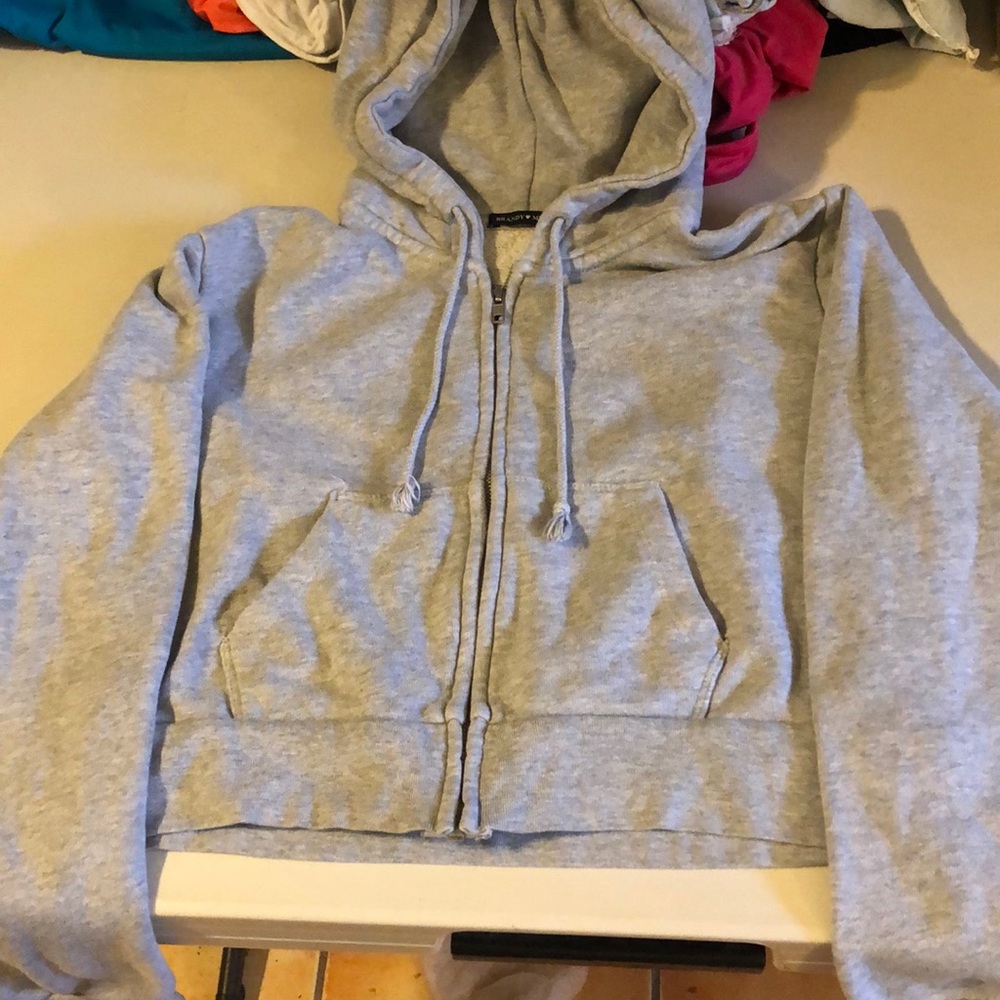 BRANDY CROPPED HOODIE!!